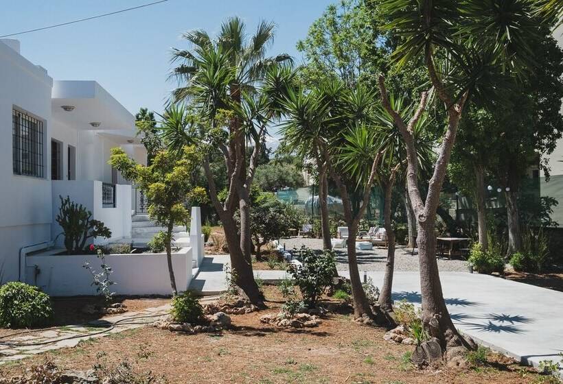 Mid Century Modern Villa Vintage Charm