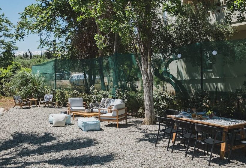 Mid Century Modern Villa Vintage Charm