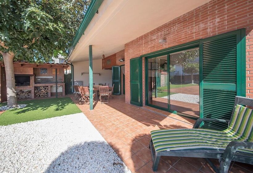 Modern House For Families