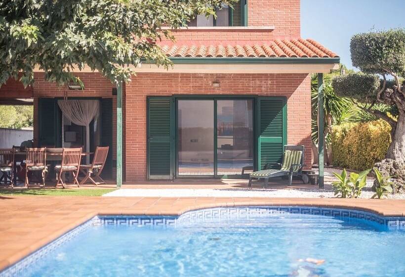 Modern House For Families