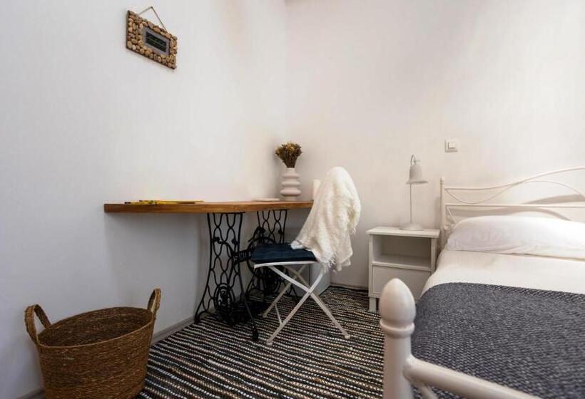 بنسيون The House