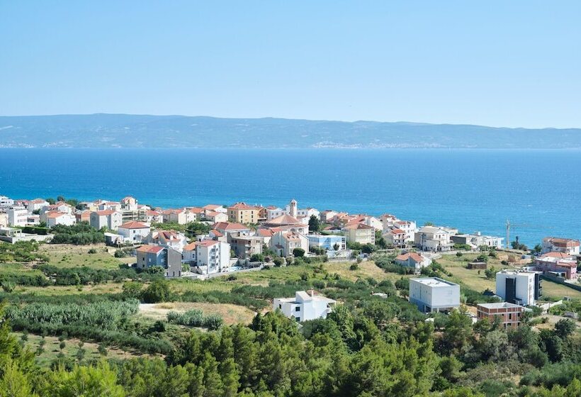 Seaview Apartment Kia By Litto