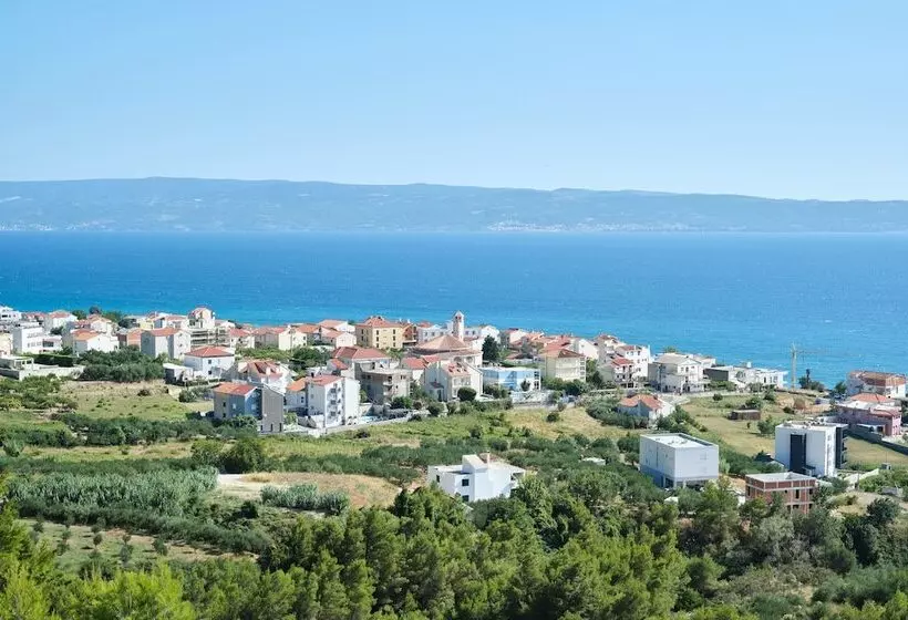 Seaview Apartment Kia By Litto