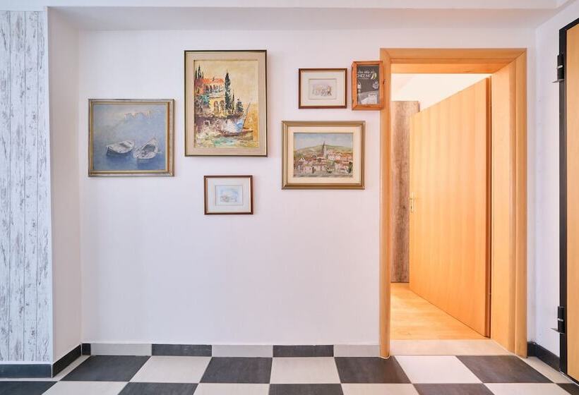 Seaview Apartment Kia By Litto