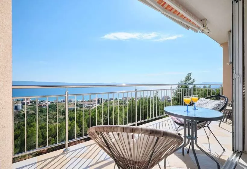 Seaview Apartment Kia By Litto