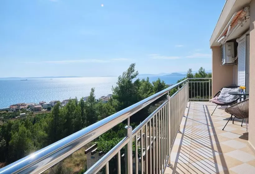 Seaview Apartment Kia By Litto
