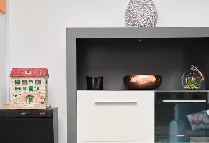 Seaview Apartment Kia By Litto