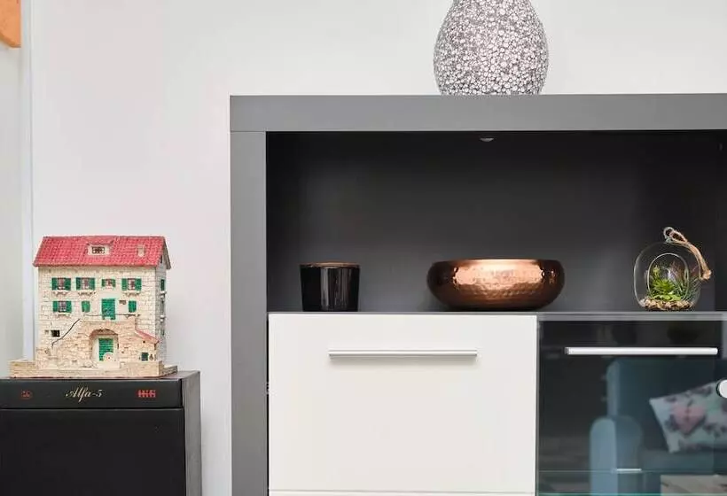 Seaview Apartment Kia By Litto