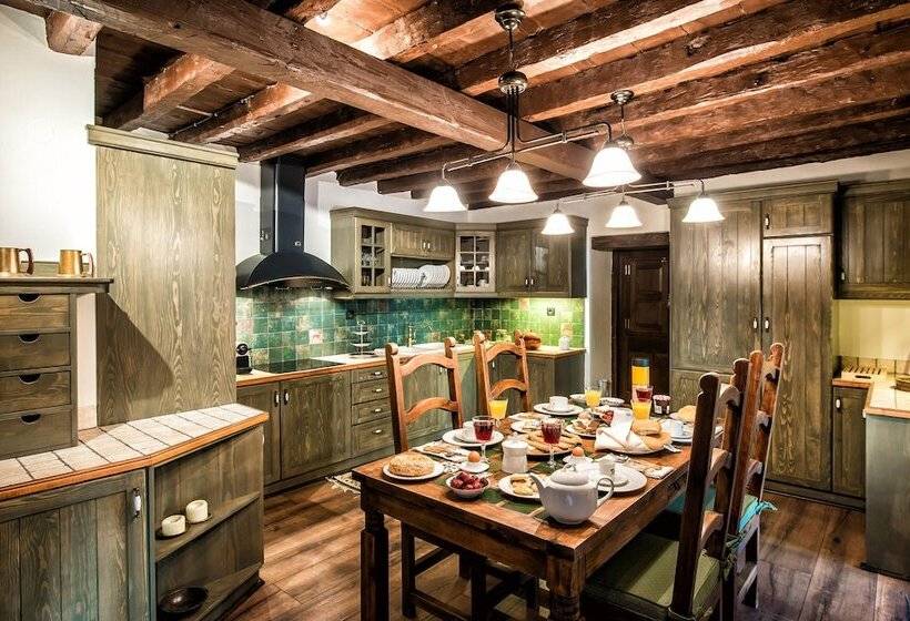 Lemuria Manor, Wine Dark Sea Villas