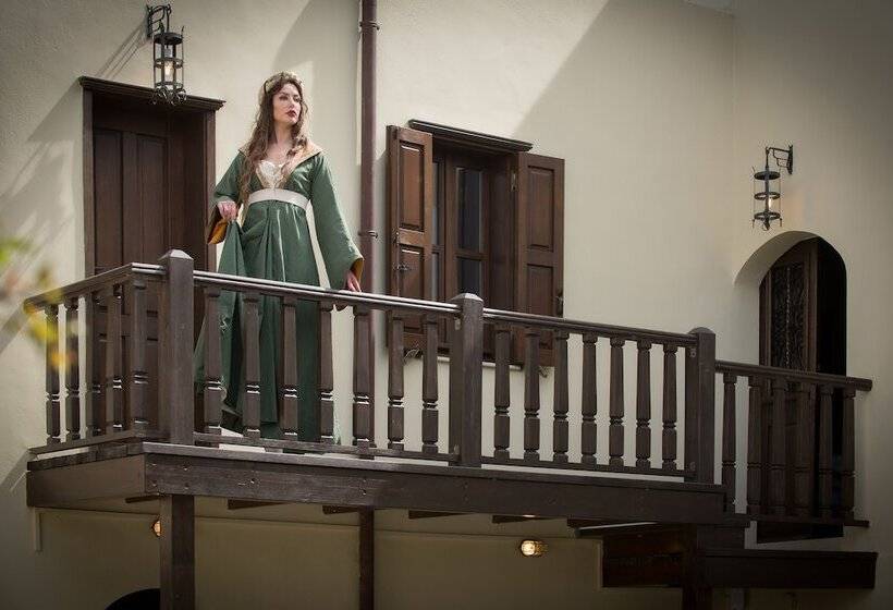 Lemuria Manor, Wine Dark Sea Villas