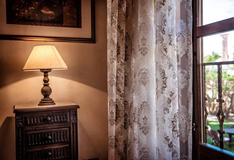 Lemuria Manor, Wine Dark Sea Villas