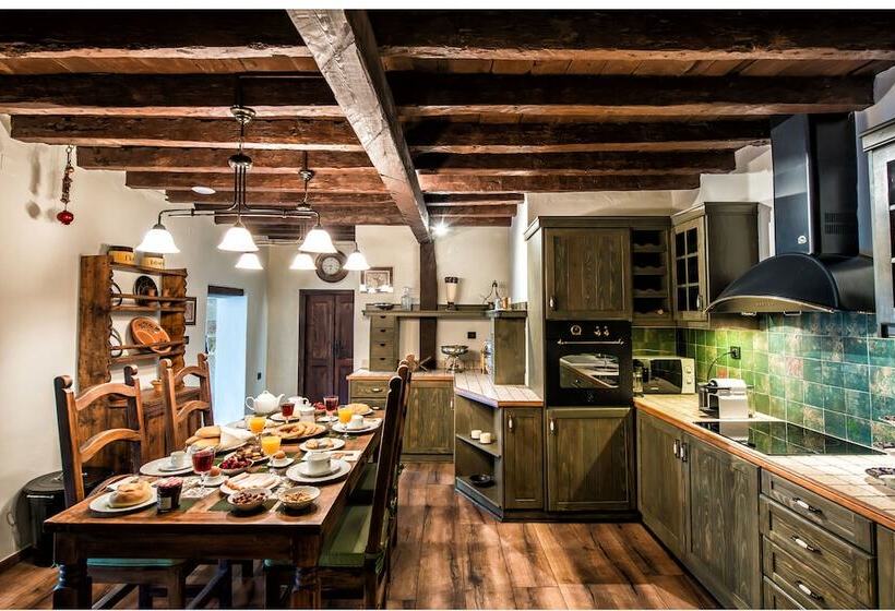 Lemuria Manor, Wine Dark Sea Villas