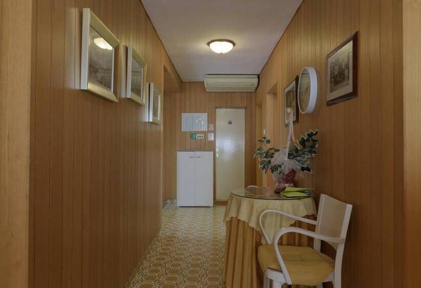 Pensjonat Rooms Mirjana Centre Of Trogir