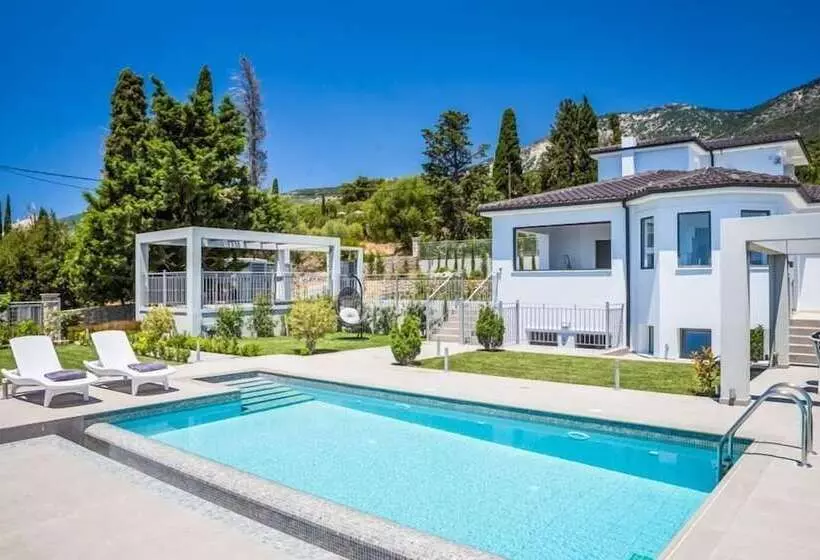 Villa Aris