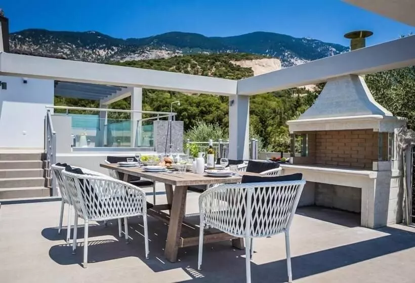 Villa Aris