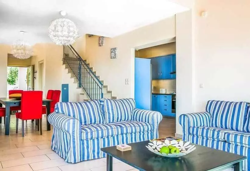 Villa Louloudia