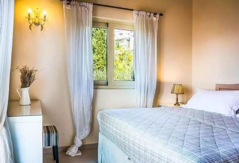 Villa Louloudia