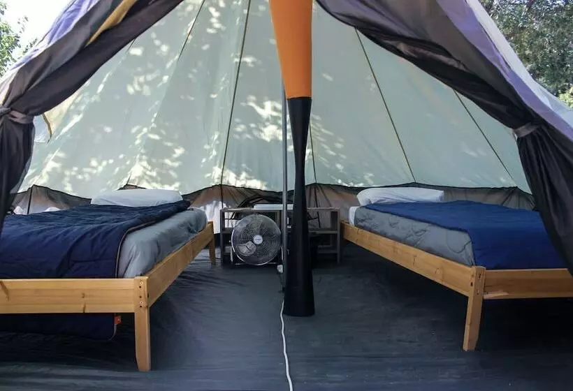 Hotelli Barcelona Costa Brava Beach Camp