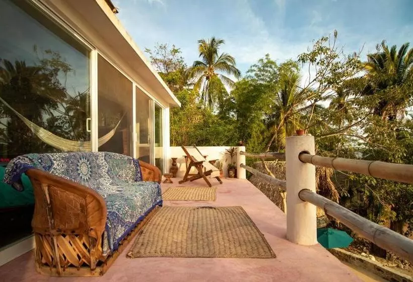 ホテル Pura Vida Wellness Retreat