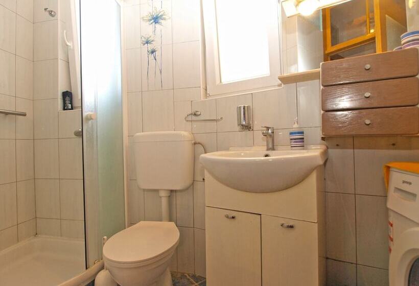 פנסיון Room 1646