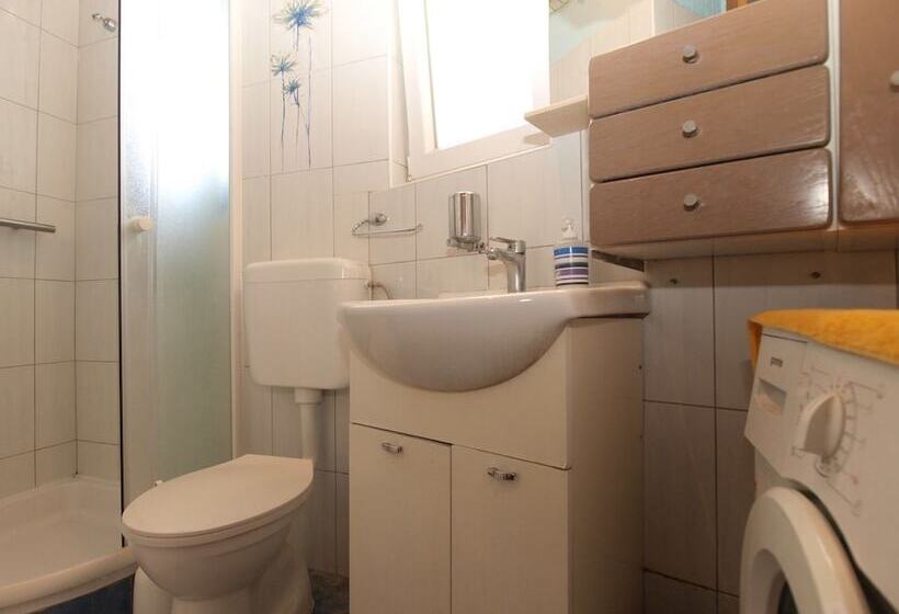 פנסיון Room 1646