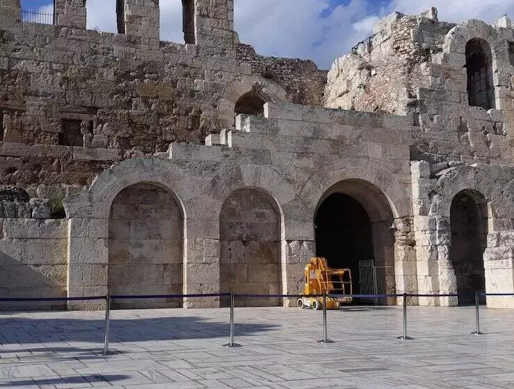 Private House Near Port Of Piraeus