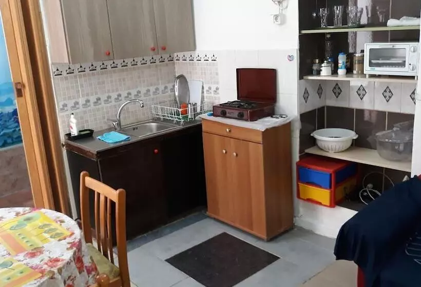 Private House Near Port Of Piraeus