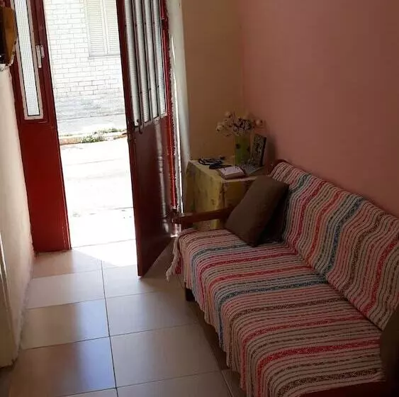 Private House Near Port Of Piraeus