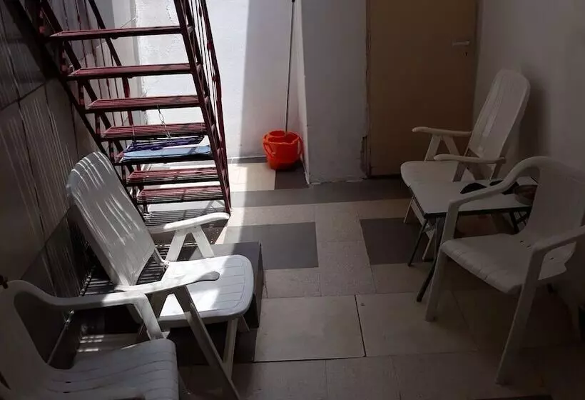 Private House Near Port Of Piraeus