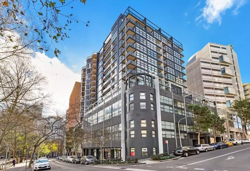 Surry Hills Modern One Bedroom Apartment  Goul