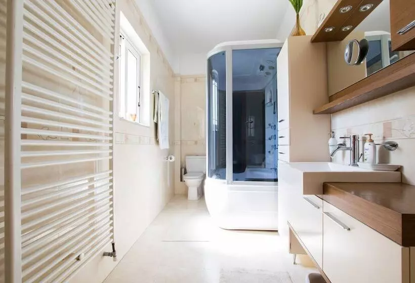 2floor Apartment