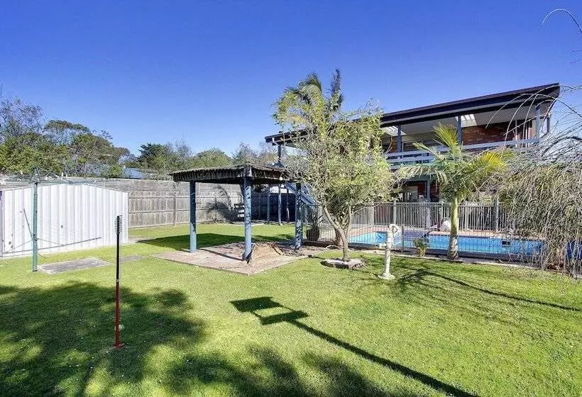 47 Anderson With Pool In Cowes