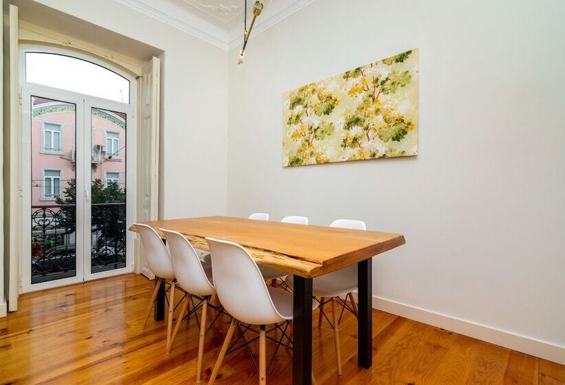 Almirante Reis Deluxe Apartment