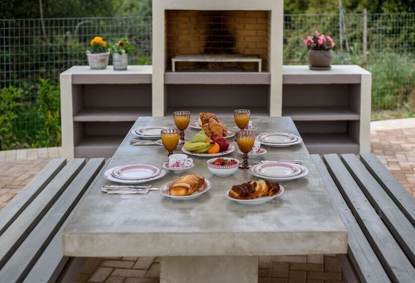 Comfeto & Mandolato Sweet Houses