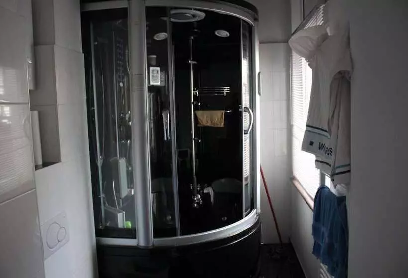 簡易ホテル Privatzimmer Hagen