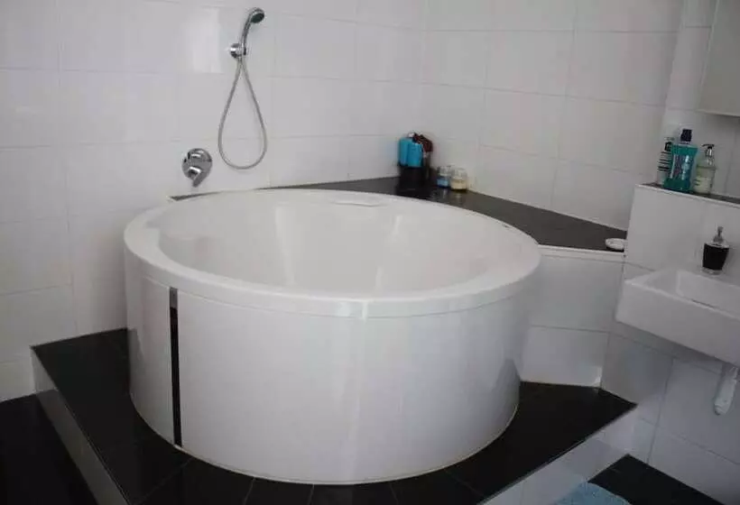 簡易ホテル Privatzimmer Hagen
