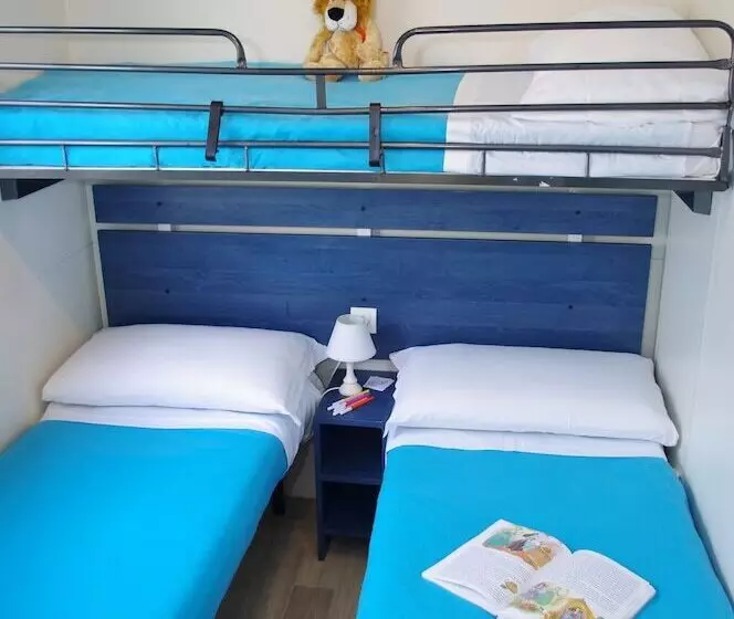 ホテル Happy Camp Mobile Homes In Castello Camping And Summer Resort