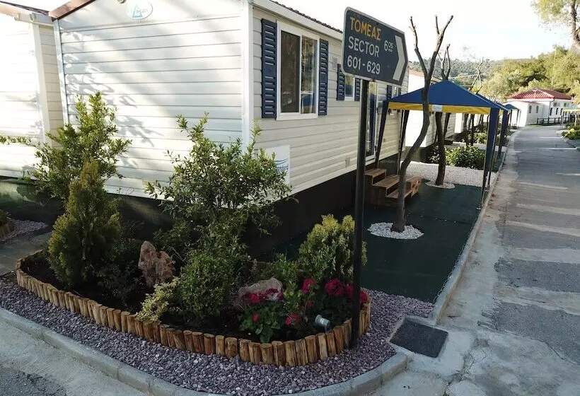ホテル Happy Camp Mobile Homes In Castello Camping And Summer Resort