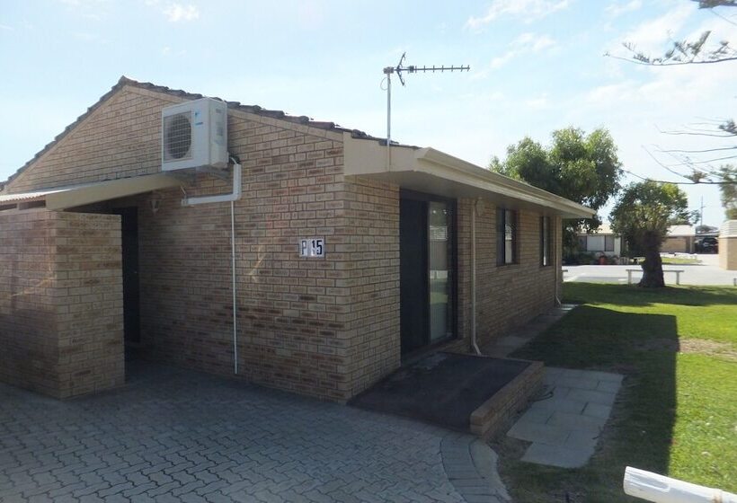 Ocean Beach Chalet 15