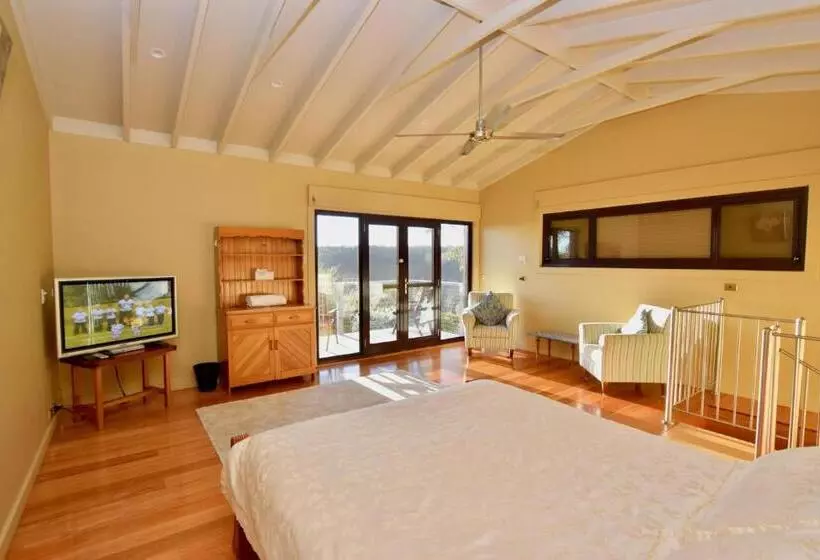 Amaroo Mountaintop Villa