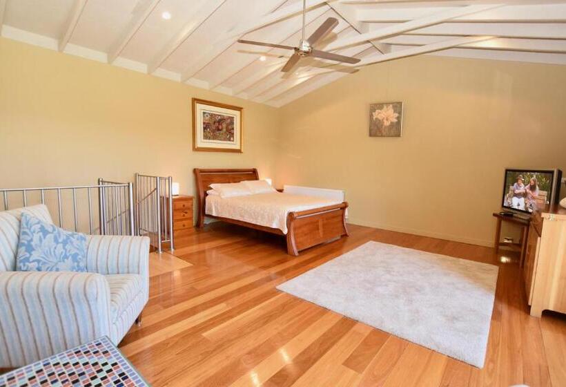 Amaroo Mountaintop Villa