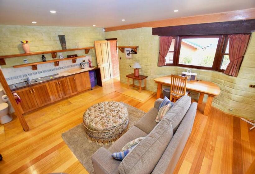 Amaroo Mountaintop Villa