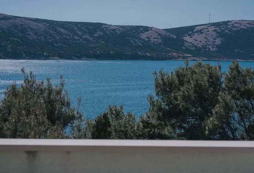Apartments Next To The Sea Maris
