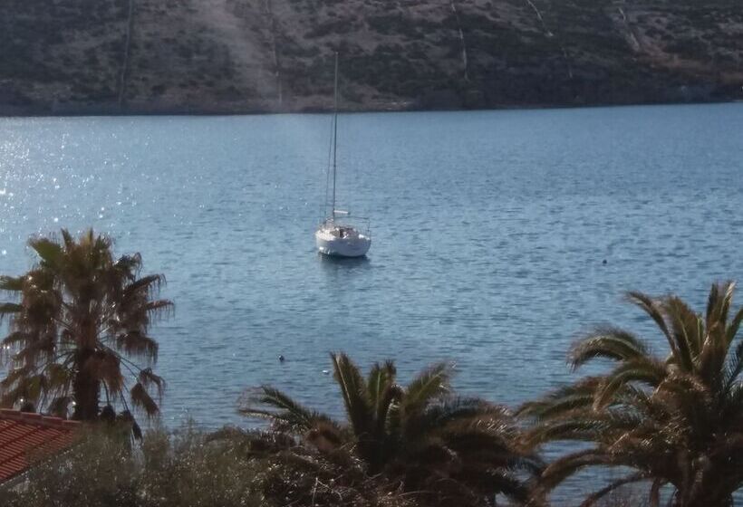 Apartments Next To The Sea Maris