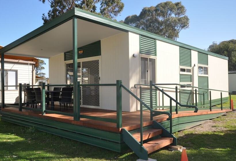 בית מלון כפרי Dylene Caravan Park   2 Br Family Cabin With Air