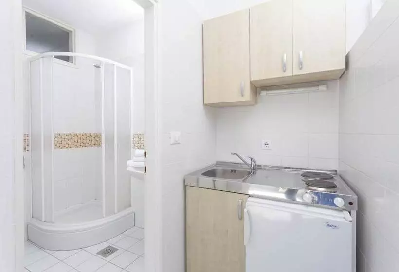 پانسیون Guesthouse Mate Ledic