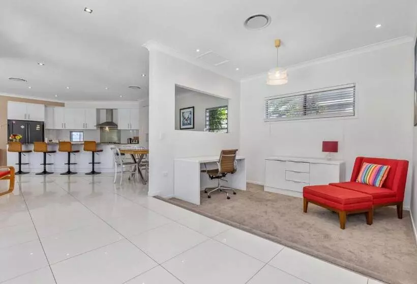 Splash House At Kingscliff   Pet Friendly With Pool