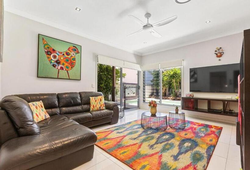 Splash House At Kingscliff   Pet Friendly With Pool