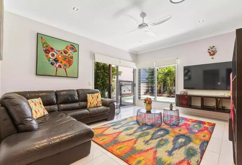 Splash House At Kingscliff   Pet Friendly With Pool