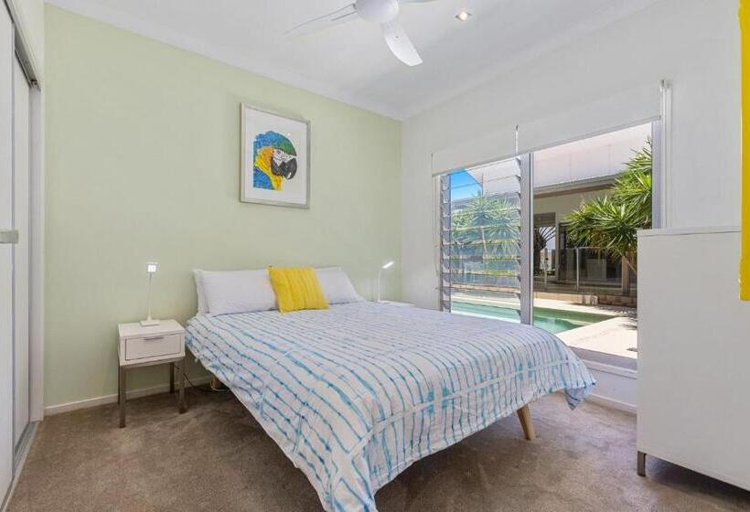 Splash House At Kingscliff   Pet Friendly With Pool